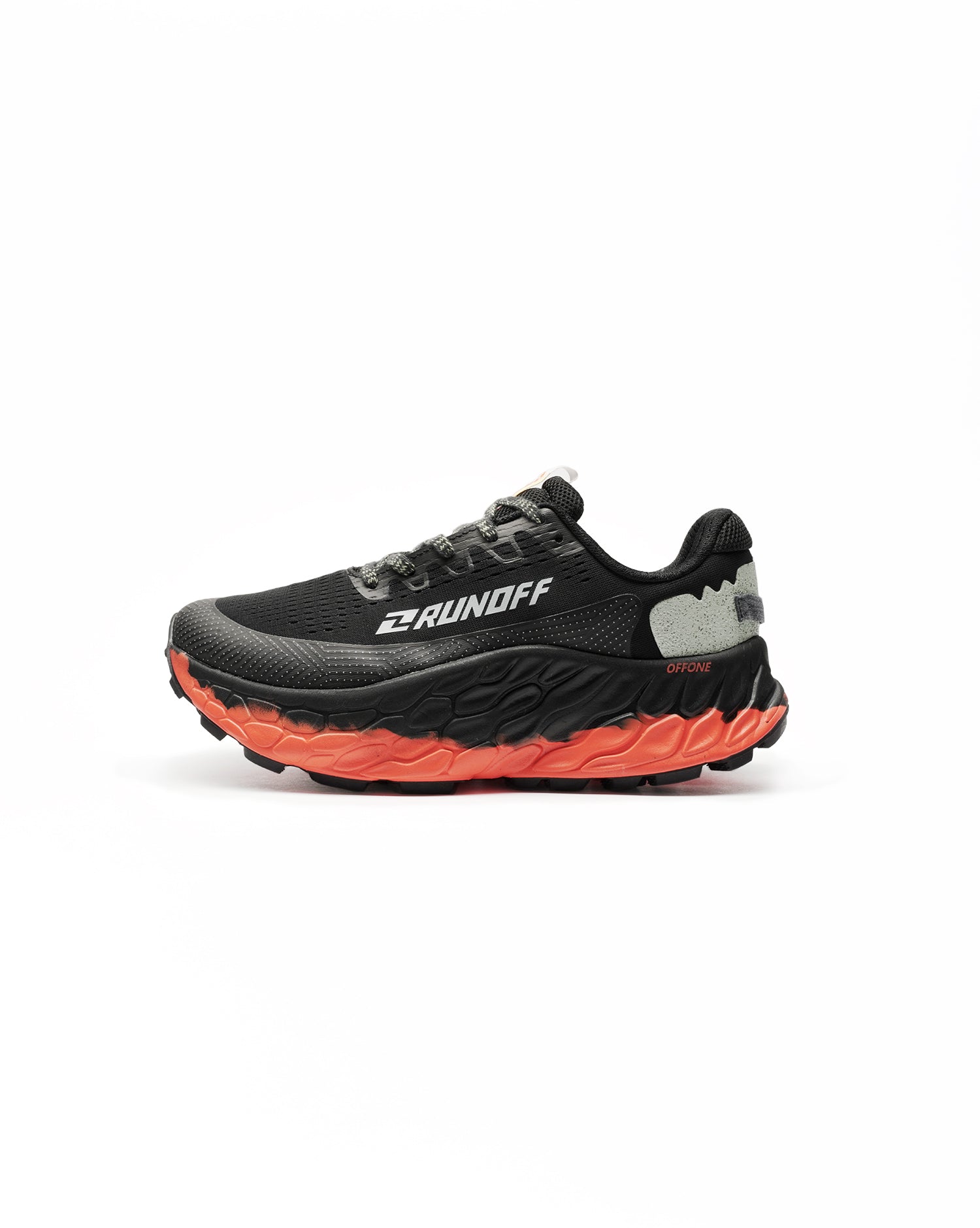Zapatillas de Trail Lava RunOff vista de perfil y acabados premium.